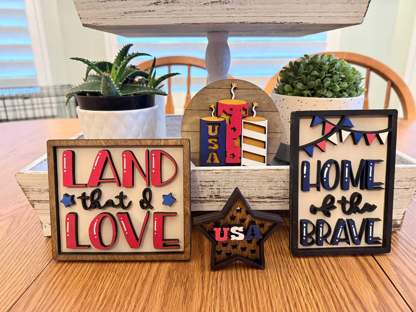 Land That I Love Tier Tray Set